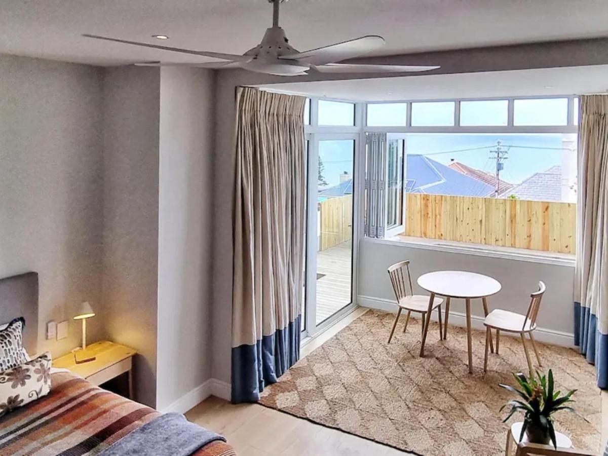 The Dragon Tree Guesthouse Kalk Bay Dış mekan fotoğraf