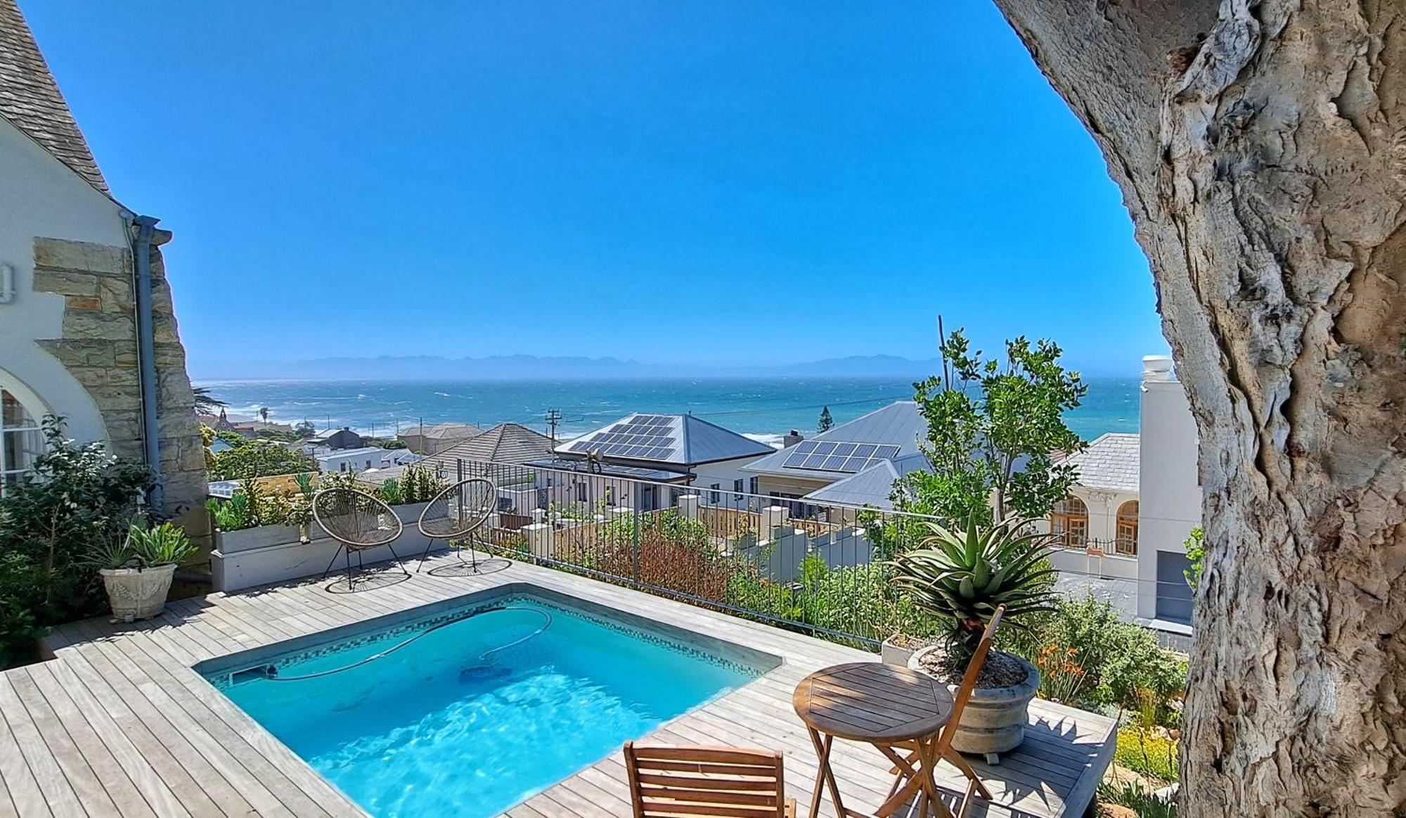 The Dragon Tree Guesthouse Kalk Bay Dış mekan fotoğraf